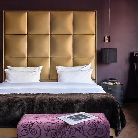 Roomers, Frankfurt, A Member Of Design Hotels Frankfurt nad Menem Zewnętrze zdjęcie A room at the Hotel Axelmannstein