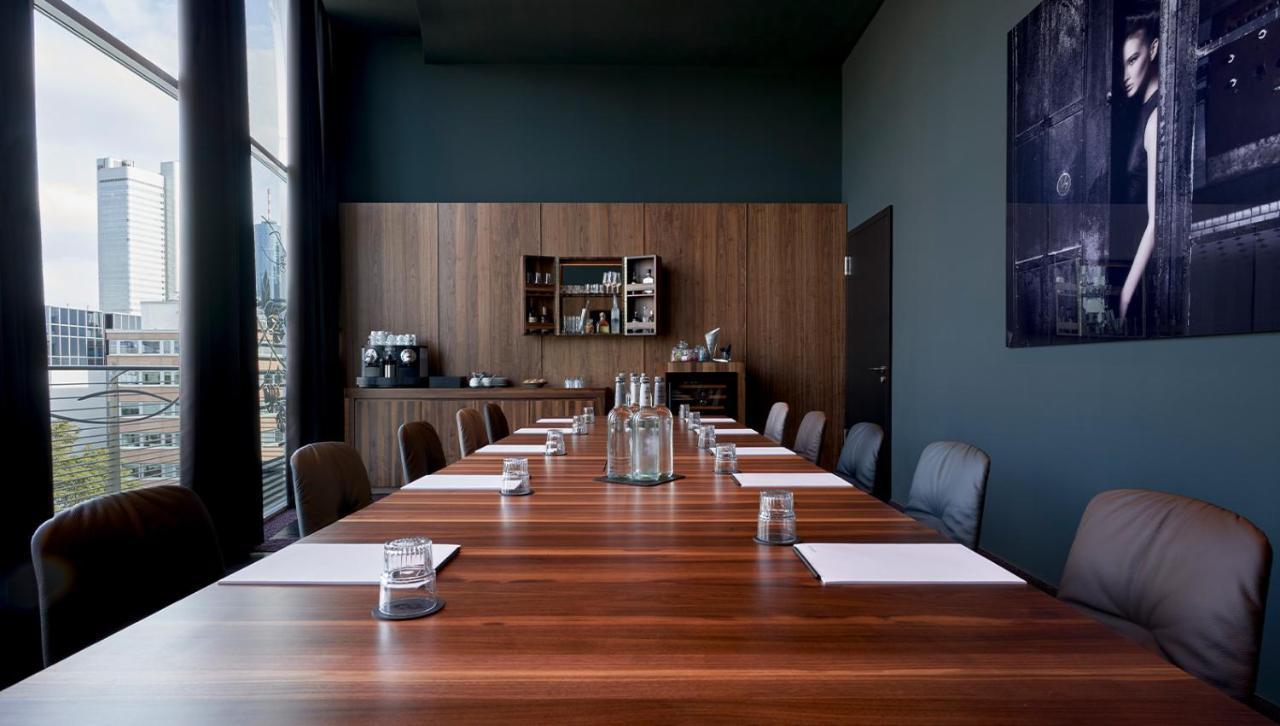 Roomers, Frankfurt, A Member Of Design Hotels Frankfurt nad Menem Zewnętrze zdjęcie Meeting room at the London offices