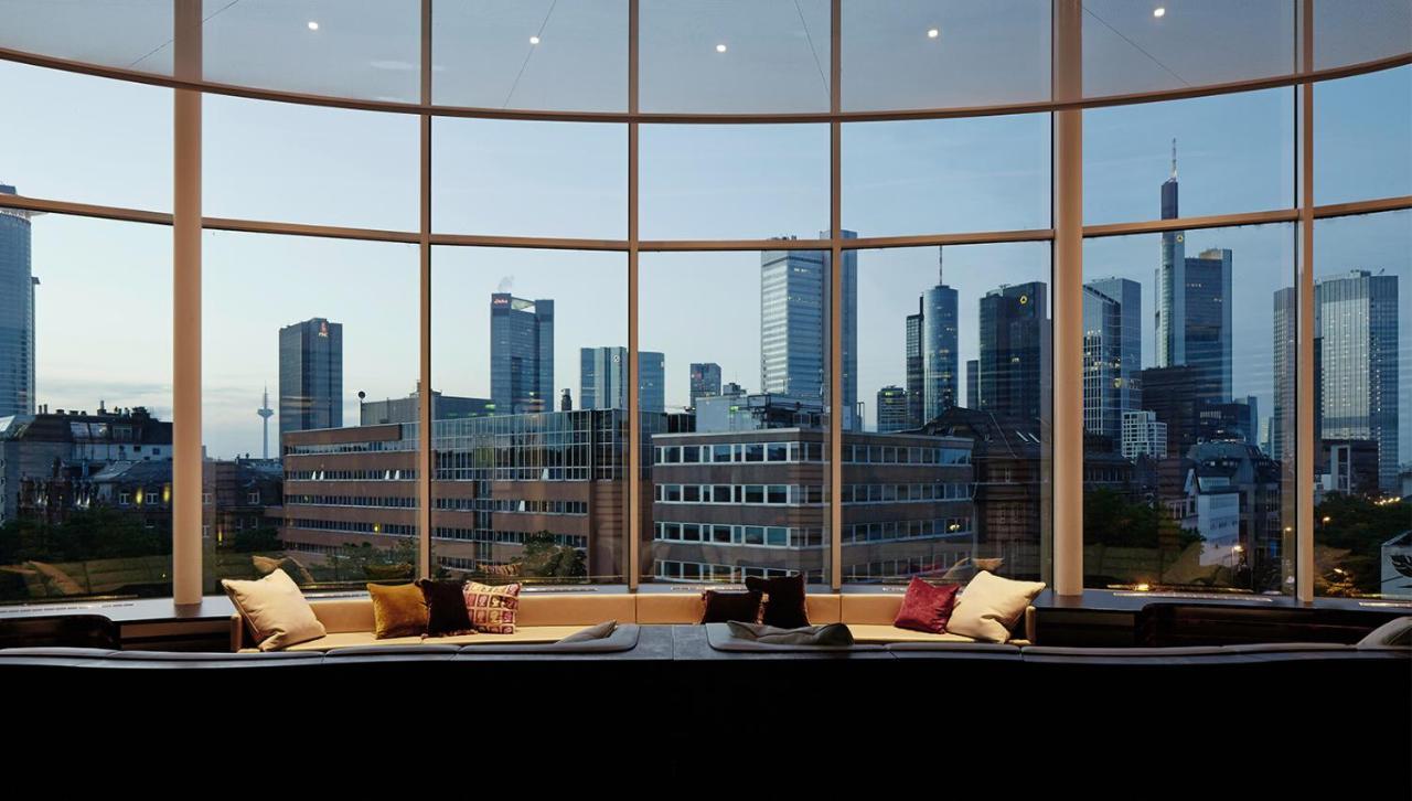 Roomers, Frankfurt, A Member Of Design Hotels Frankfurt nad Menem Zewnętrze zdjęcie View from the library