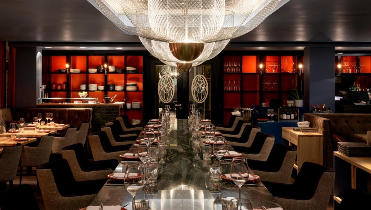 Roomers, Frankfurt, A Member Of Design Hotels Frankfurt nad Menem Zewnętrze zdjęcie The interior of the restaurant