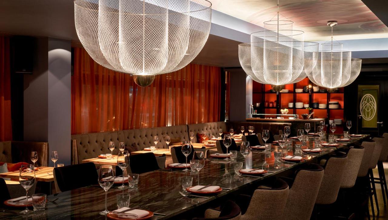 Roomers, Frankfurt, A Member Of Design Hotels Frankfurt nad Menem Zewnętrze zdjęcie Interior of the restaurant